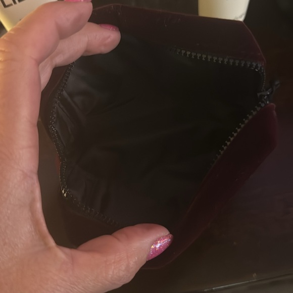 YSL beaute bag with lotions - Picture 4 of 5